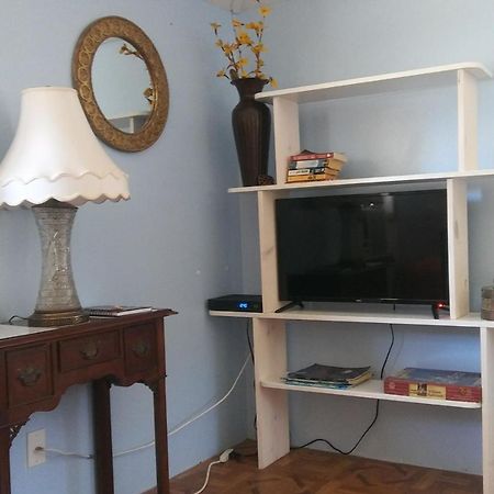 1 Beige Cozy Bungalow Or 1 White Cozy Efficiency Cottage In Titusville Bagian luar foto